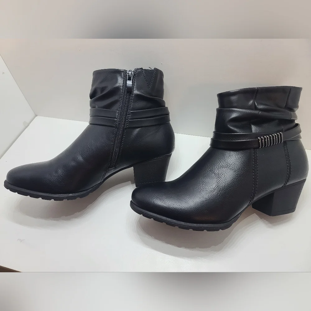 Claire France Leather Ankle Booties - Picture 2 of 7